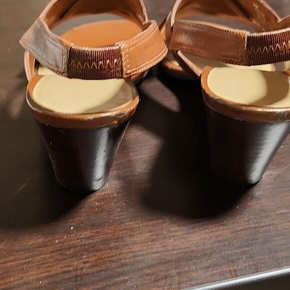 Naturalizer Jan tan leather uppers - Picture 3 of 8